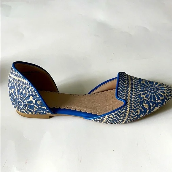 Elegant Restricted Blue Floral and Cream Women's Loafers Flats - Picture 1 of 12